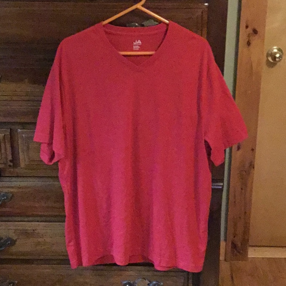 Men’s tee shirt